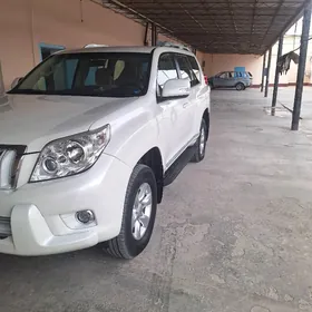 Toyota Land Cruiser Prado 2013