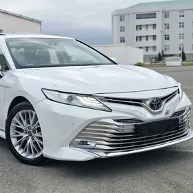 Toyota Camry 2020