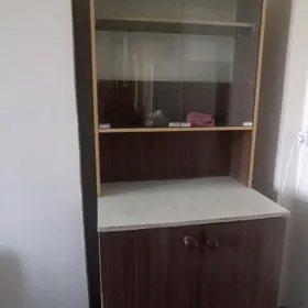 kuhynnyý şkaf