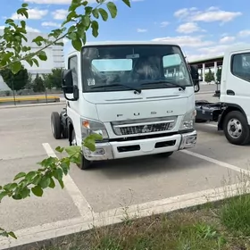 Mitsubishi Canter 2025