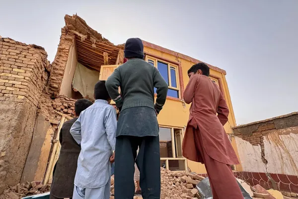 Owganystanda güýçli ýertitreme bolup geçdi