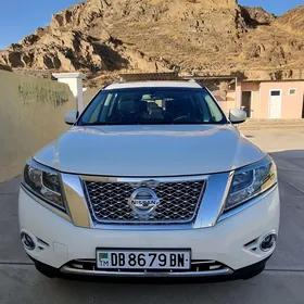 Nissan Pathfinder 2012