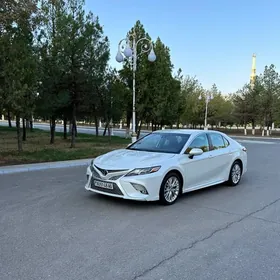 Toyota Camry 2018