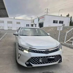 Toyota Camry 2018