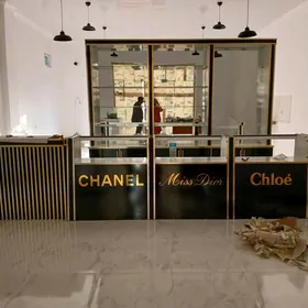 витрина духи