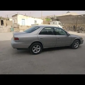 Toyota Camry 2001