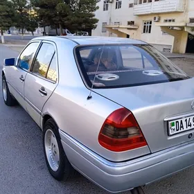 Mercedes-Benz S-Class 1997