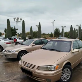 Toyota Camry 1998
