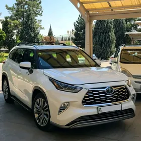 Toyota Highlander 2020