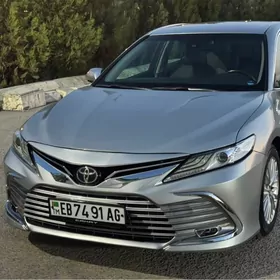 Toyota Camry 2019