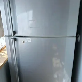 холодильник японский