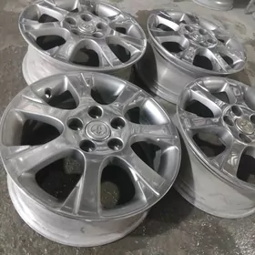 2005 DUTY CAMRY X LE