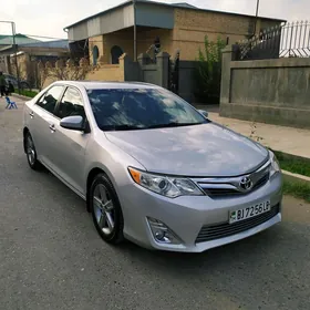 Toyota Camry 2014