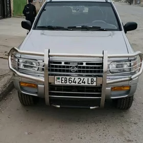 Nissan Pathfinder 1998
