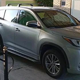 Toyota Highlander 2018