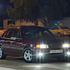 Opel Vectra 1989