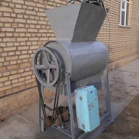 Mekke tüýtýän enjam