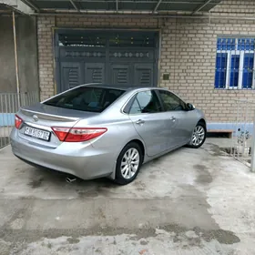 Toyota Camry 2015