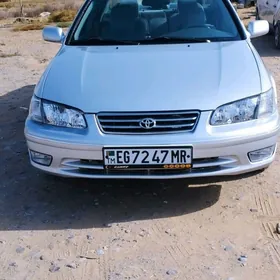 Toyota Camry 2001
