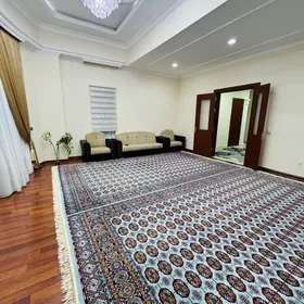 ARENDA ELITKA PODWOYSKI