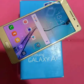 SAMSUNG  A7  TELEFON