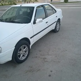 Peugeot 405 2005