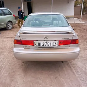 Toyota Camry 2001