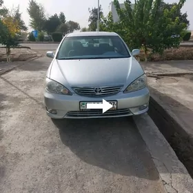 Toyota Camry 2004