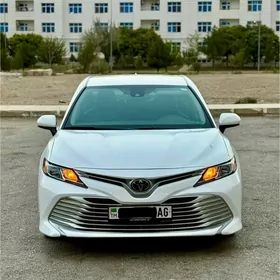 Toyota Camry 2020