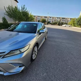 Toyota Camry 2018