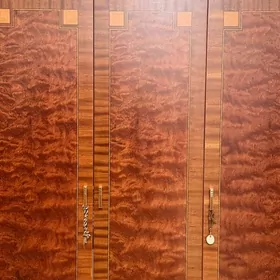 Шкаф гардеробный.