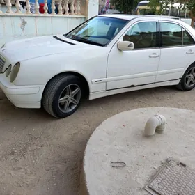 Mercedes-Benz 230E 2000