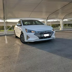 Hyundai Elantra 2020