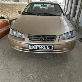 Toyota Camry 1998