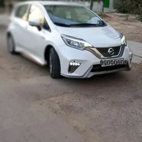 Nissan Versa Note 2016