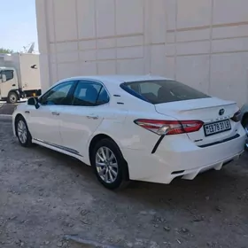 Toyota Camry 2020