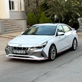 Hyundai Elantra 2022