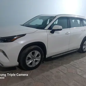 Toyota Highlander 2022