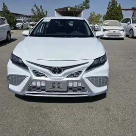 Toyota Camry 2022