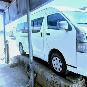 Toyota Hiace 2008