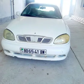 Daewoo Lanos 1998