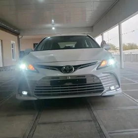 Toyota Camry 2022