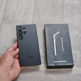 Samsung S25 Ultra. 16/1TB