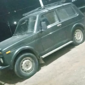 Lada Niva 2000