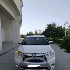 Toyota Highlander 2016