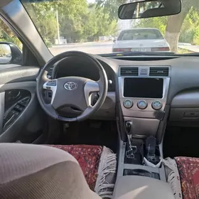 Toyota Camry 2010