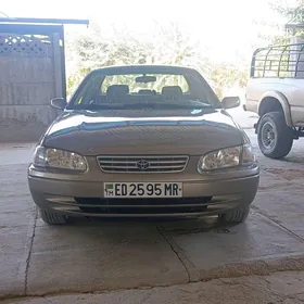 Toyota Camry 1999