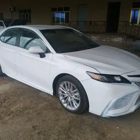 Toyota Camry 2023
