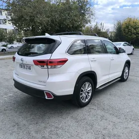 Toyota Highlander 2018