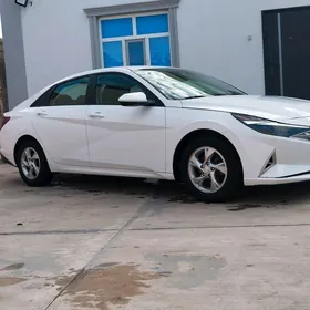 Hyundai Elantra 2021